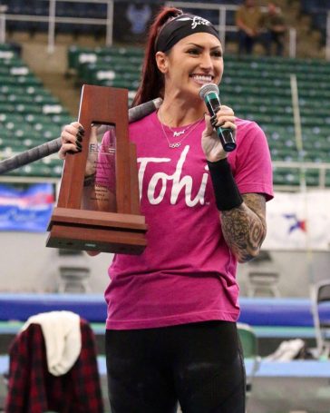 Anicka Newell - Canadian Pole Vaulter - Hottest Female Athletes