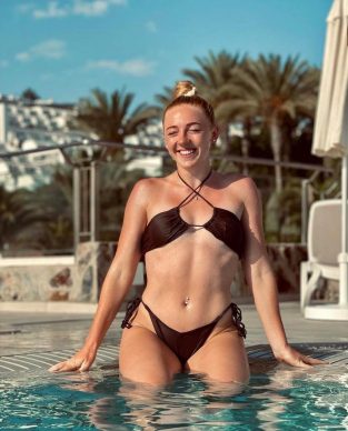 Molly Carlson - Hottest Female Athletes