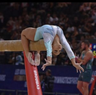 Sexiest gymnasts ever… soles to die for - Hottest Female Athletes