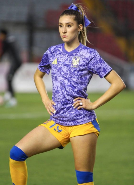 Tatiana Flores - Mexican footballer - Hottest Female Athletes